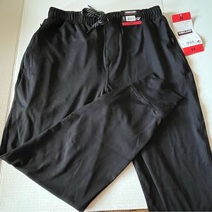 NWT Black men’s active joggers size M